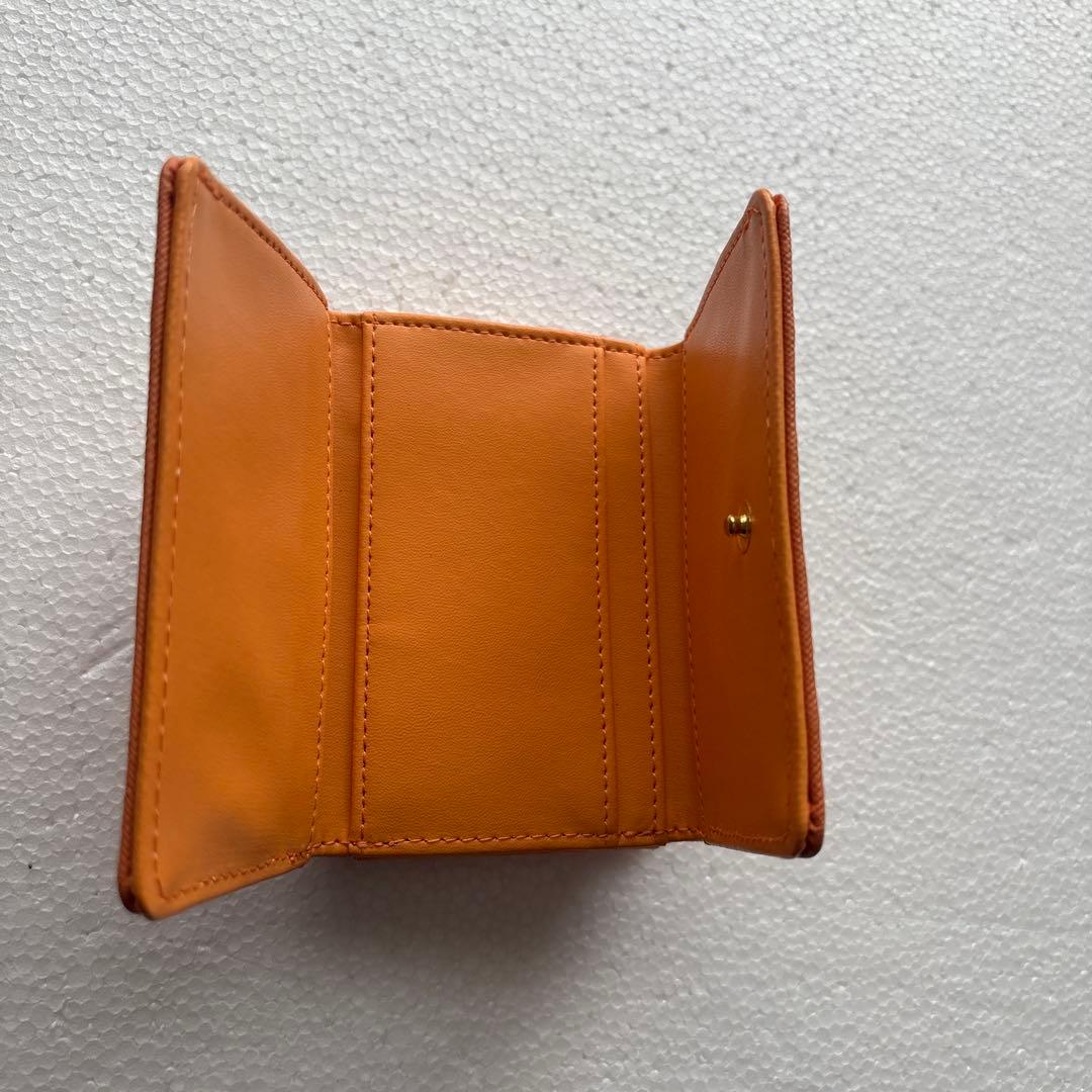 『希少品』 リスがコバ 三つ折り財布