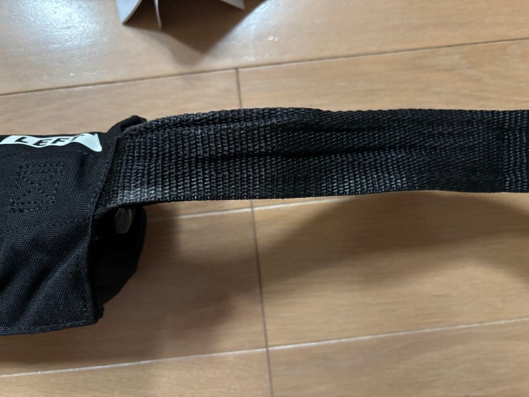 希少”レイドジャパン自動膨張式ライフジャケット