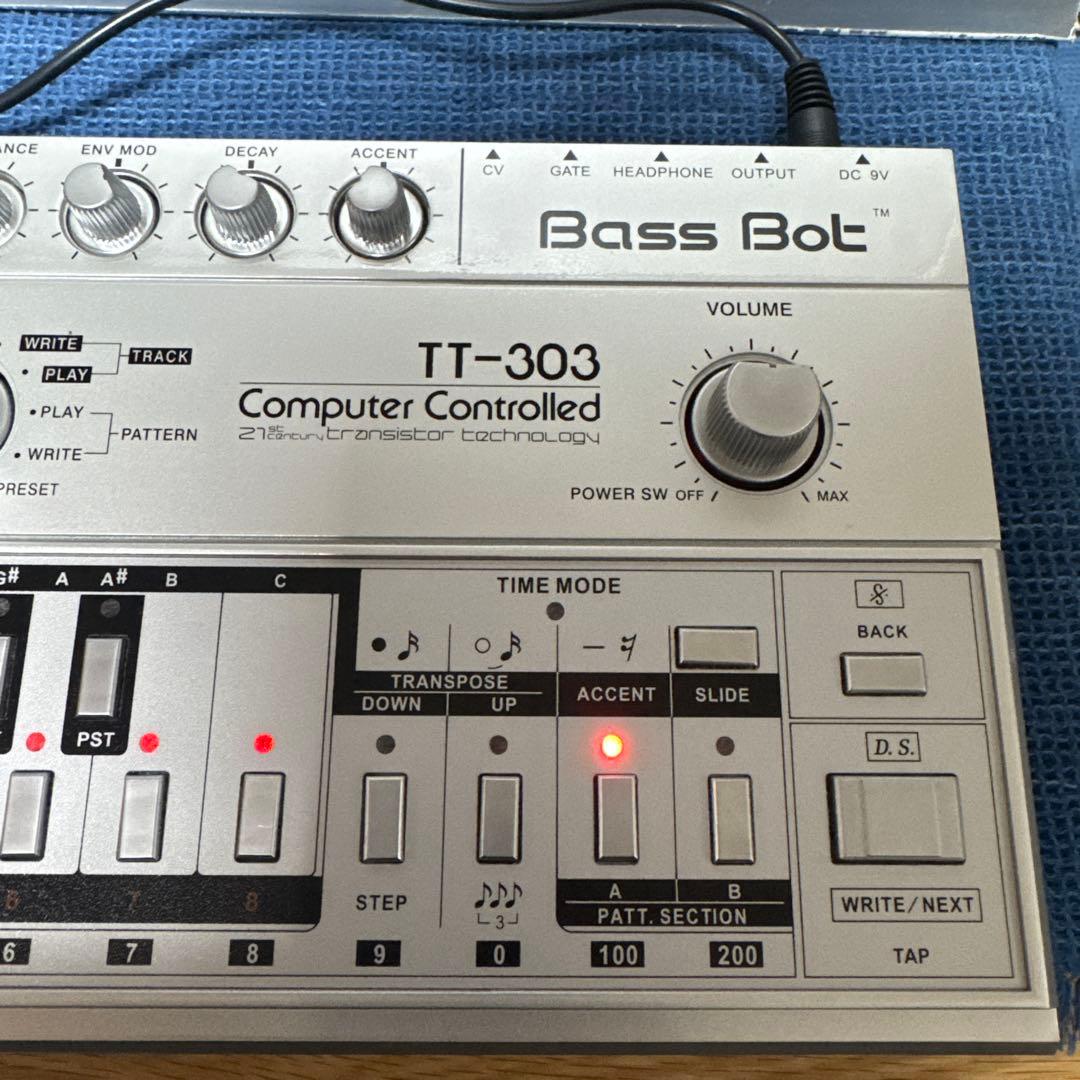 【美品】Cyclone TT-303 Bass-Bot