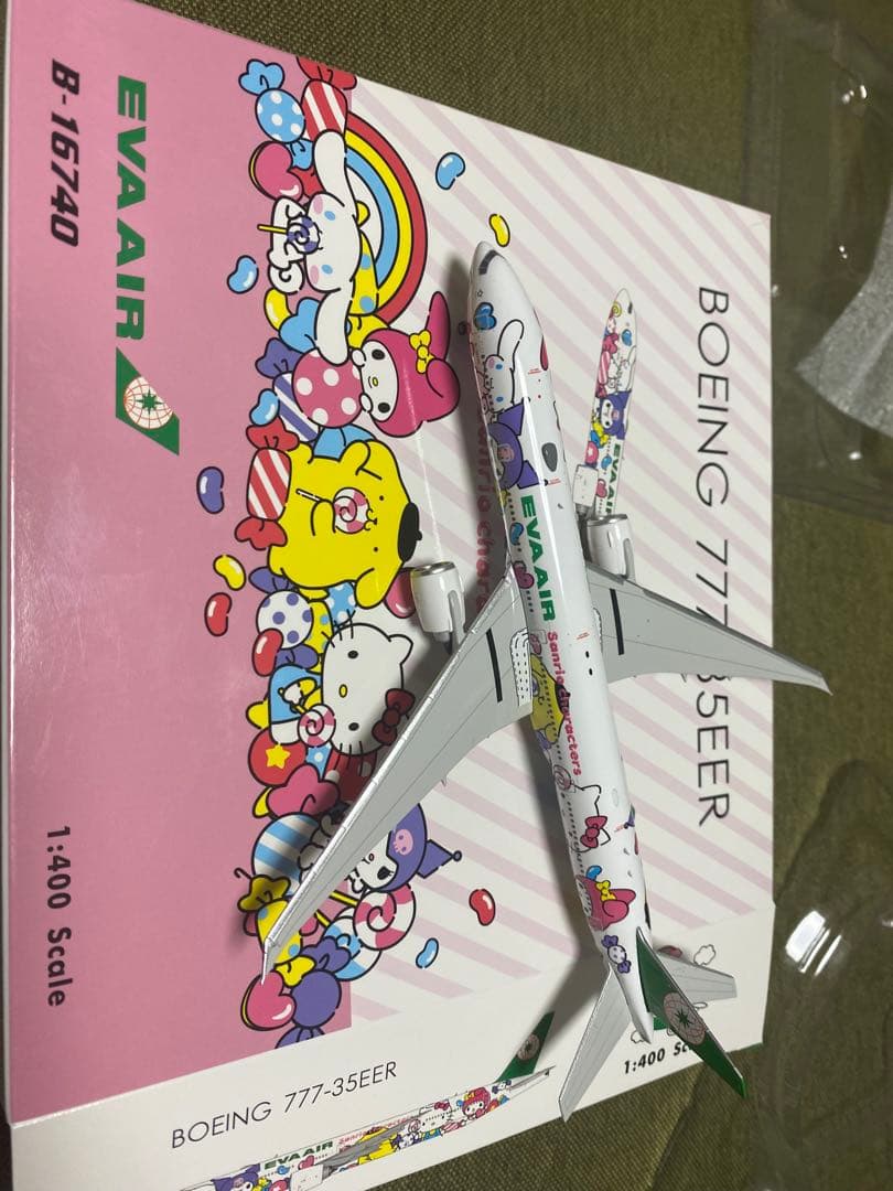 t*t様 EVA AIRサンリオキャラクター Boeing 777-35EER