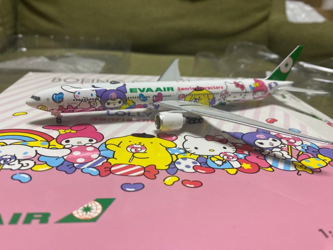 t*t様 EVA AIRサンリオキャラクター Boeing 777-35EER