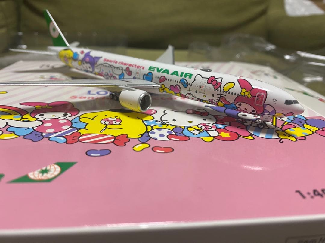 t*t様 EVA AIRサンリオキャラクター Boeing 777-35EER