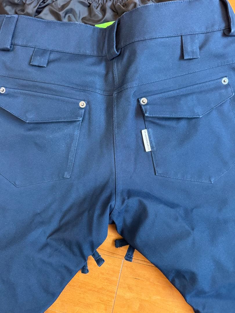 ￼AA HARDWEAR スノーボードパンツ Mサイズ