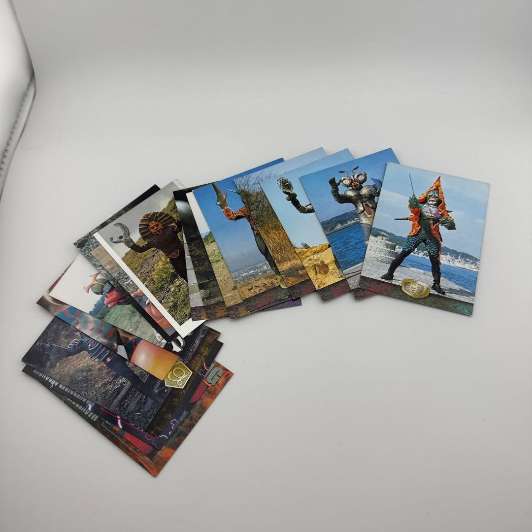 仮面ライダー の カード チップス とか... いろいろ