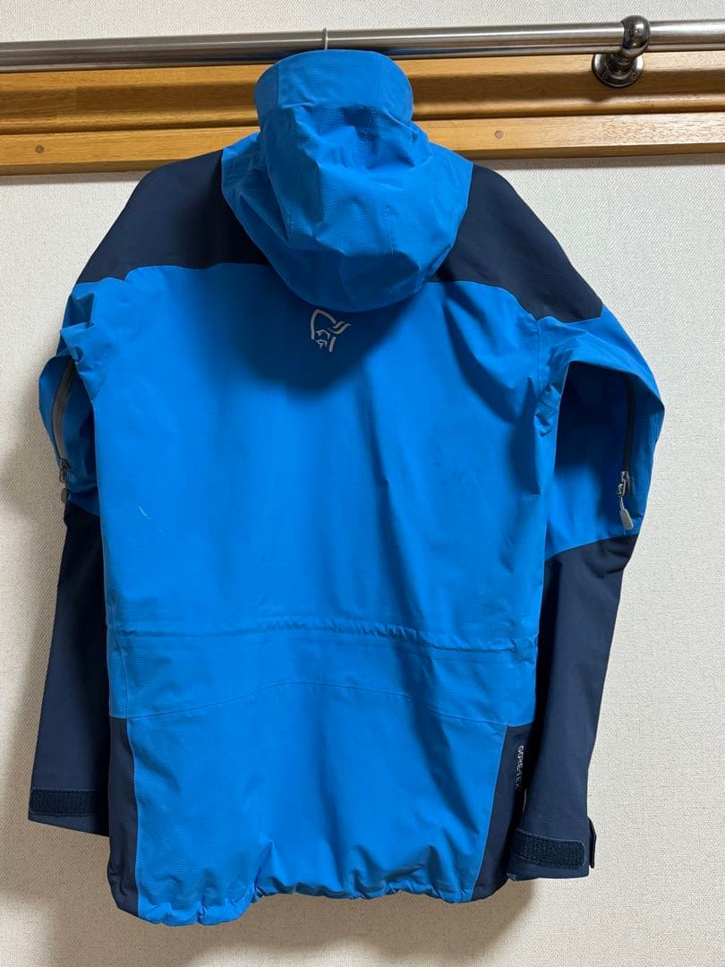 スノーボード norrona trollveggen gore-tex pro jacket