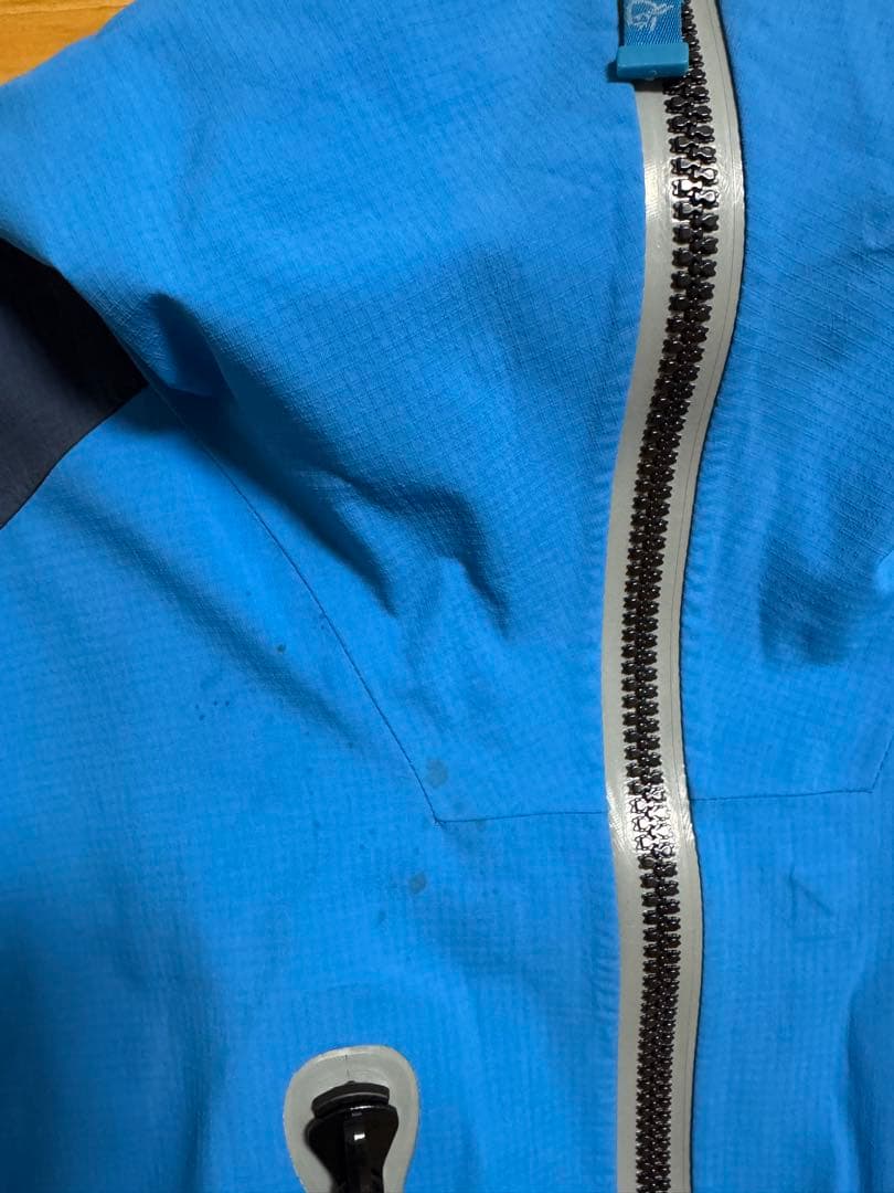 スノーボード norrona trollveggen gore-tex pro jacket