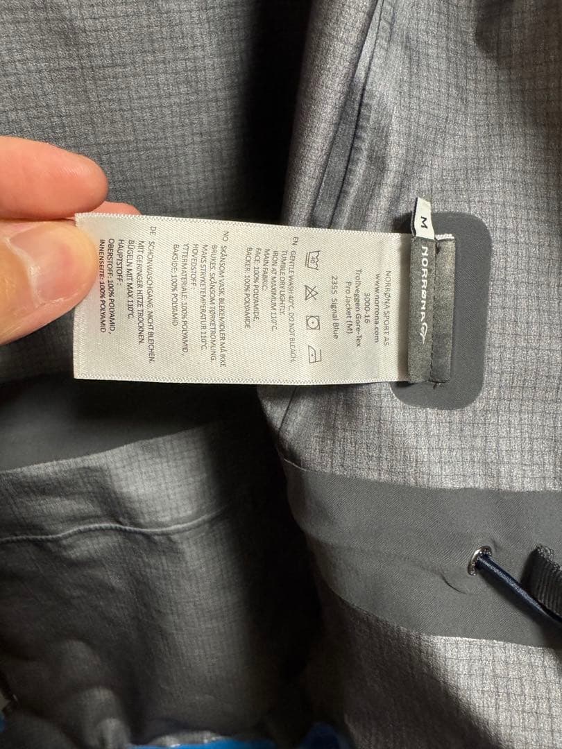 スノーボード norrona trollveggen gore-tex pro jacket