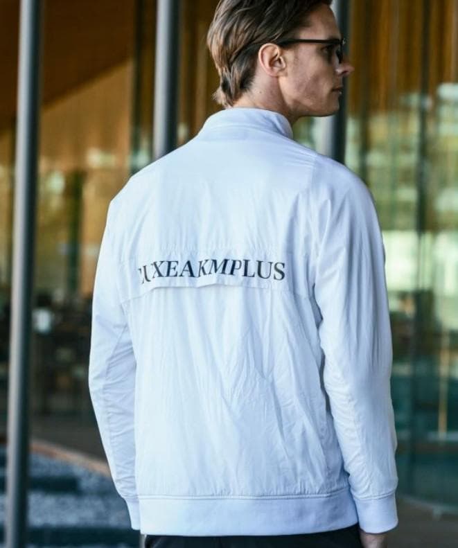 【新品】LUXEAKMPLUS 軽量ハーフジップトラックジャケット 白　M