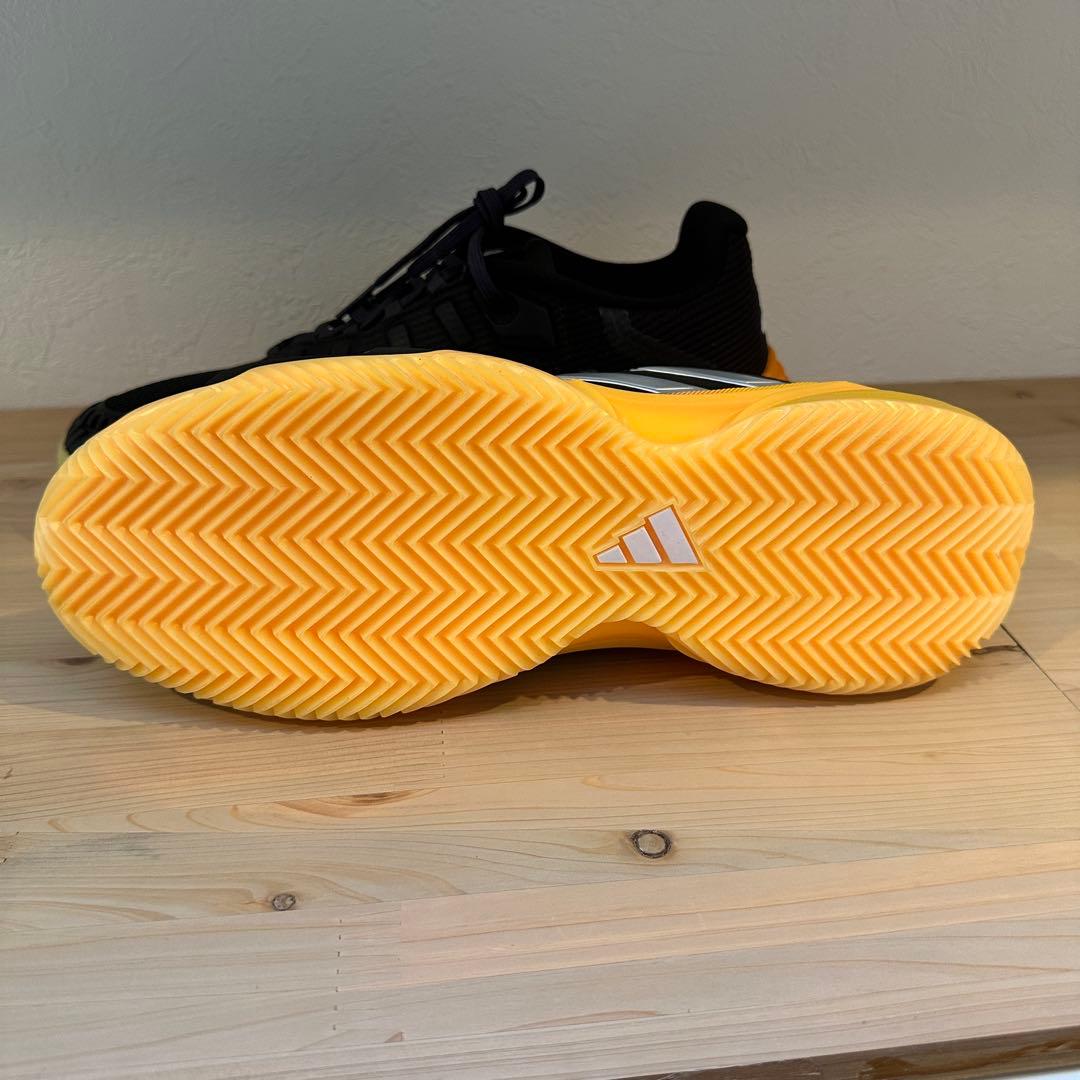 adidas テニスシューズ