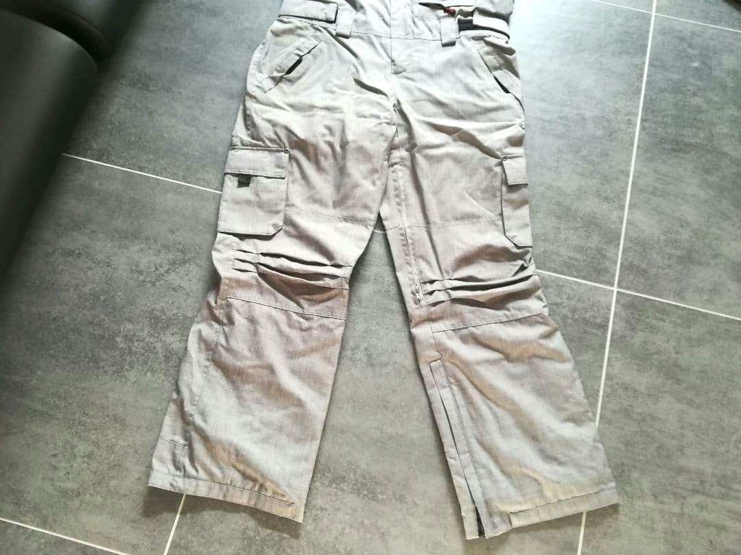 新中古☆スノーボード女子ウェア ワンピース Sサイズ　ダークグレー