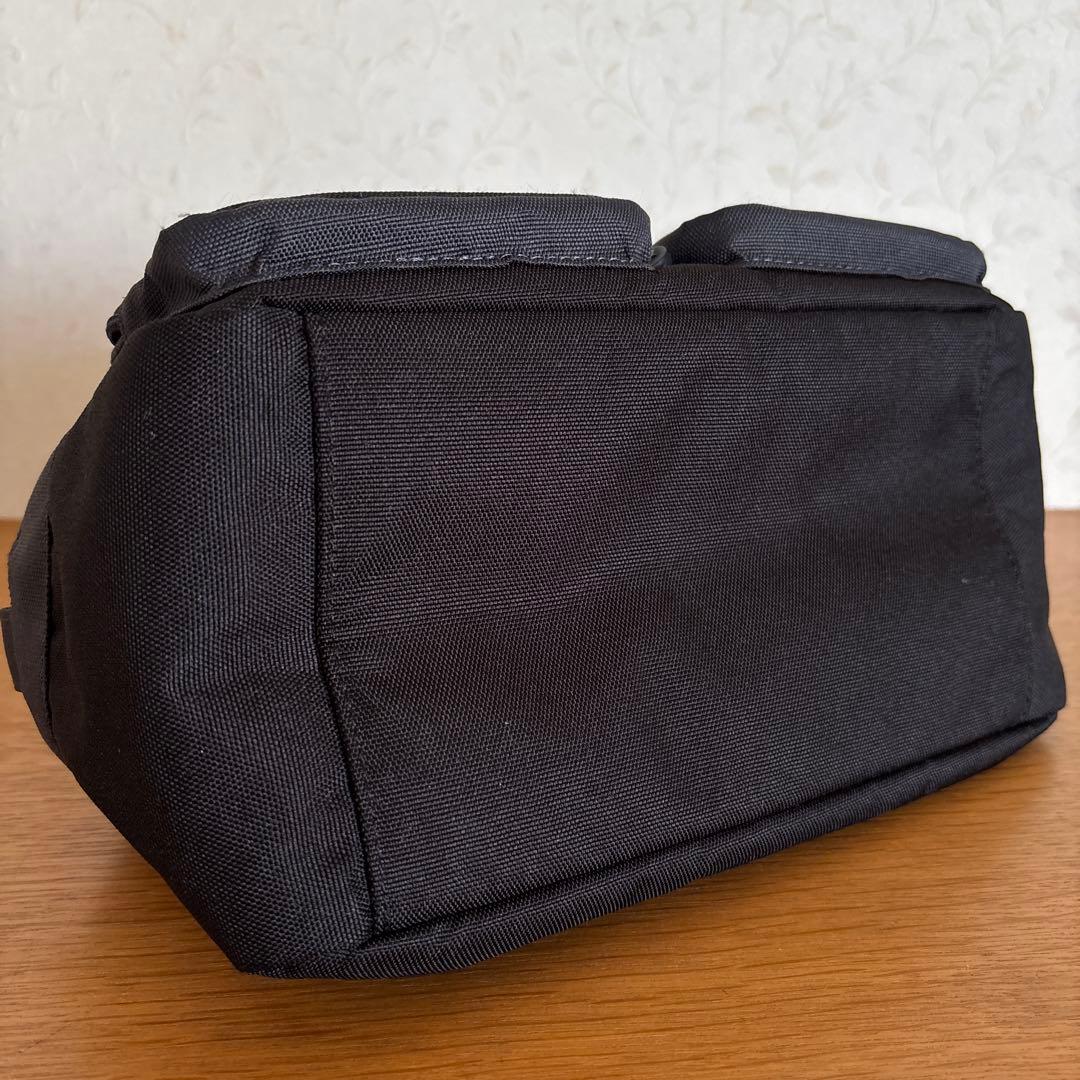 美品◆8YARDS◆ハチヤーズ カートバッグ ブラック 〈即完売品〉