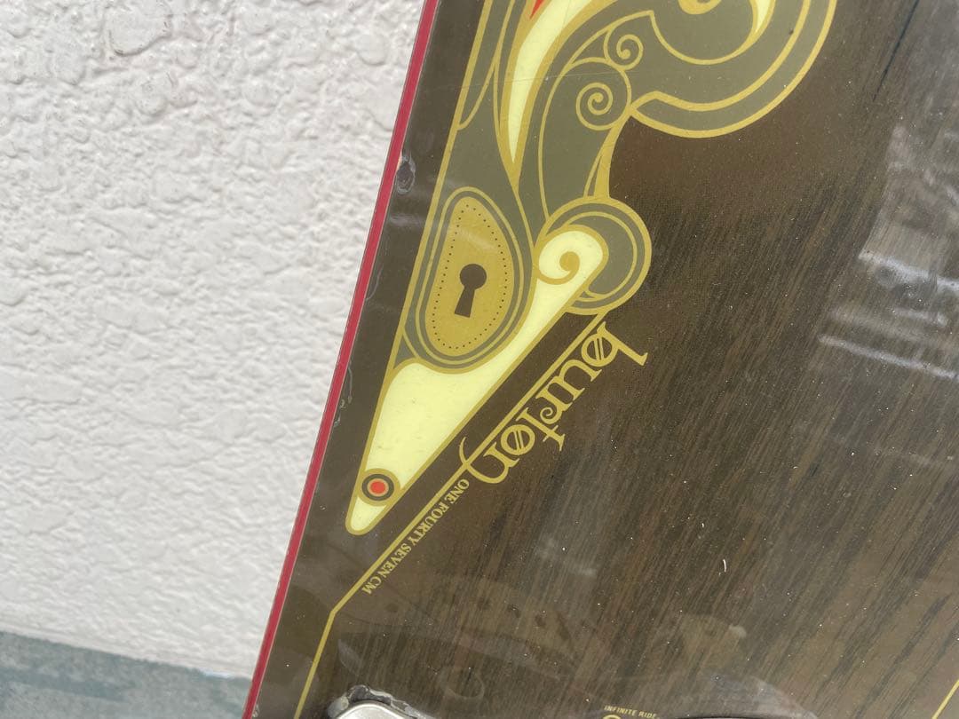 【リユース品】BURTON バートン　スノボー板　ビンディング付　146ｃｍ
