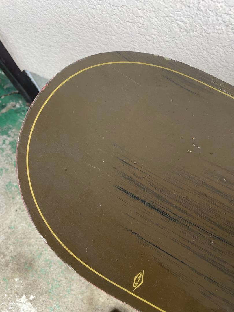 【リユース品】BURTON バートン　スノボー板　ビンディング付　146ｃｍ
