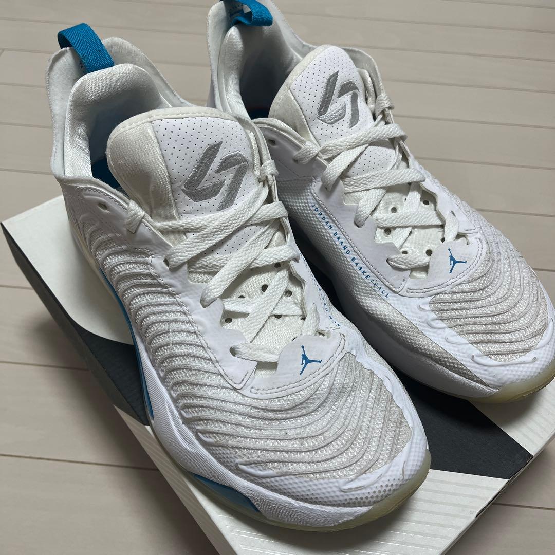 NIKE ルカ1 luka1 ホワイト/ネオターコイズブルー