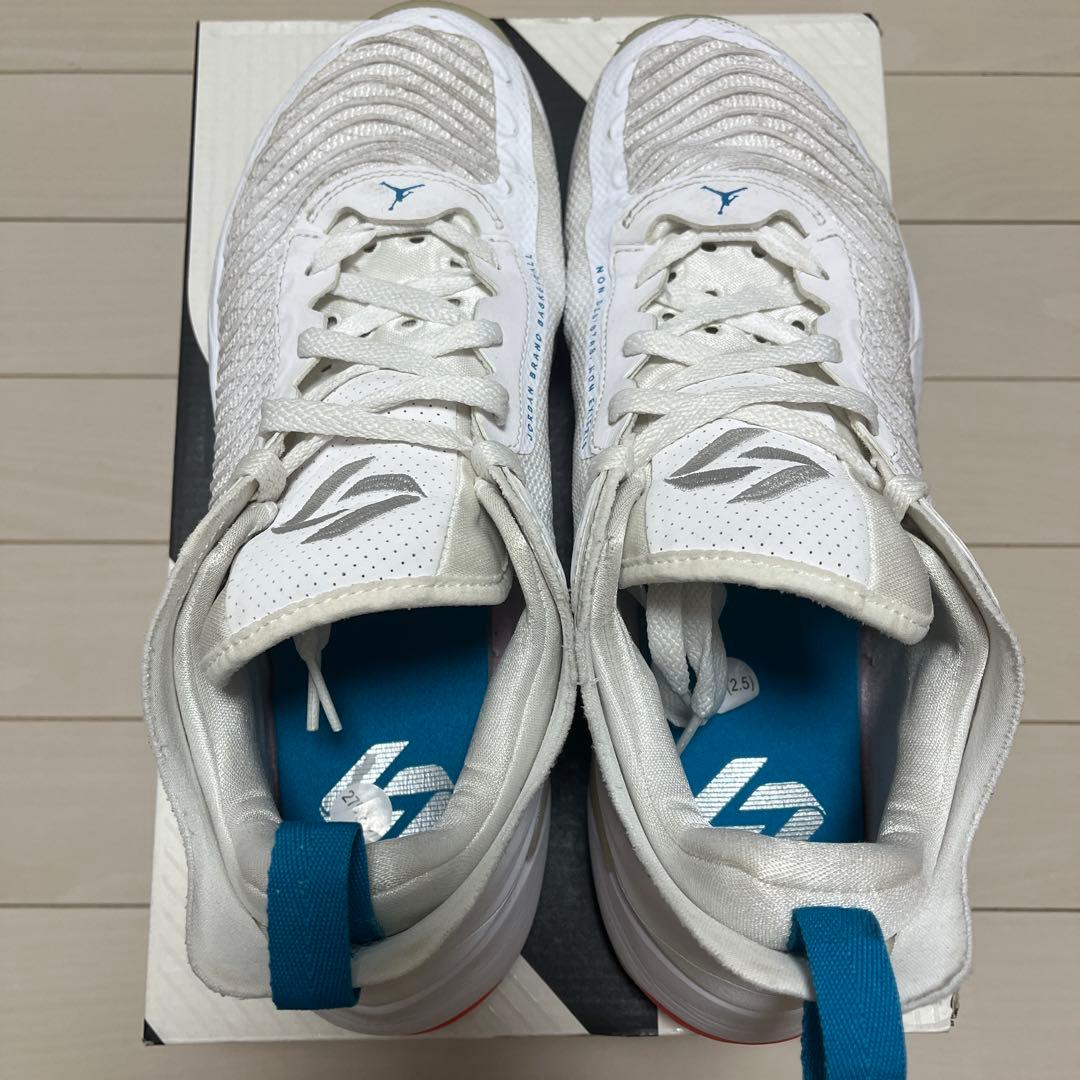 NIKE ルカ1 luka1 ホワイト/ネオターコイズブルー