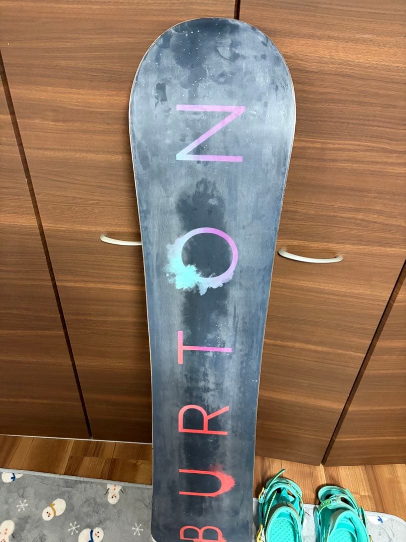 Burton カラフル宇宙模様スノーボード 142