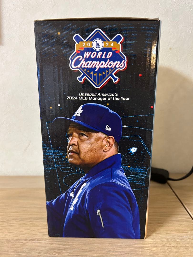 【非売品】LA球場配布 ドジャース ロバーツ監督 ボブルヘッド
