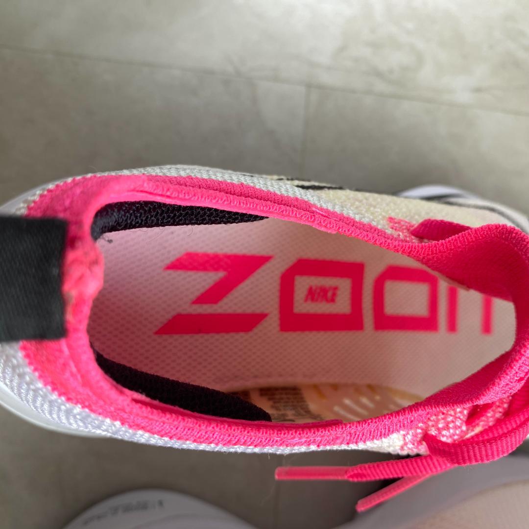 美品✨ナイキ 24.5 Nike W AIR ZOOM TEMPO NEXT%