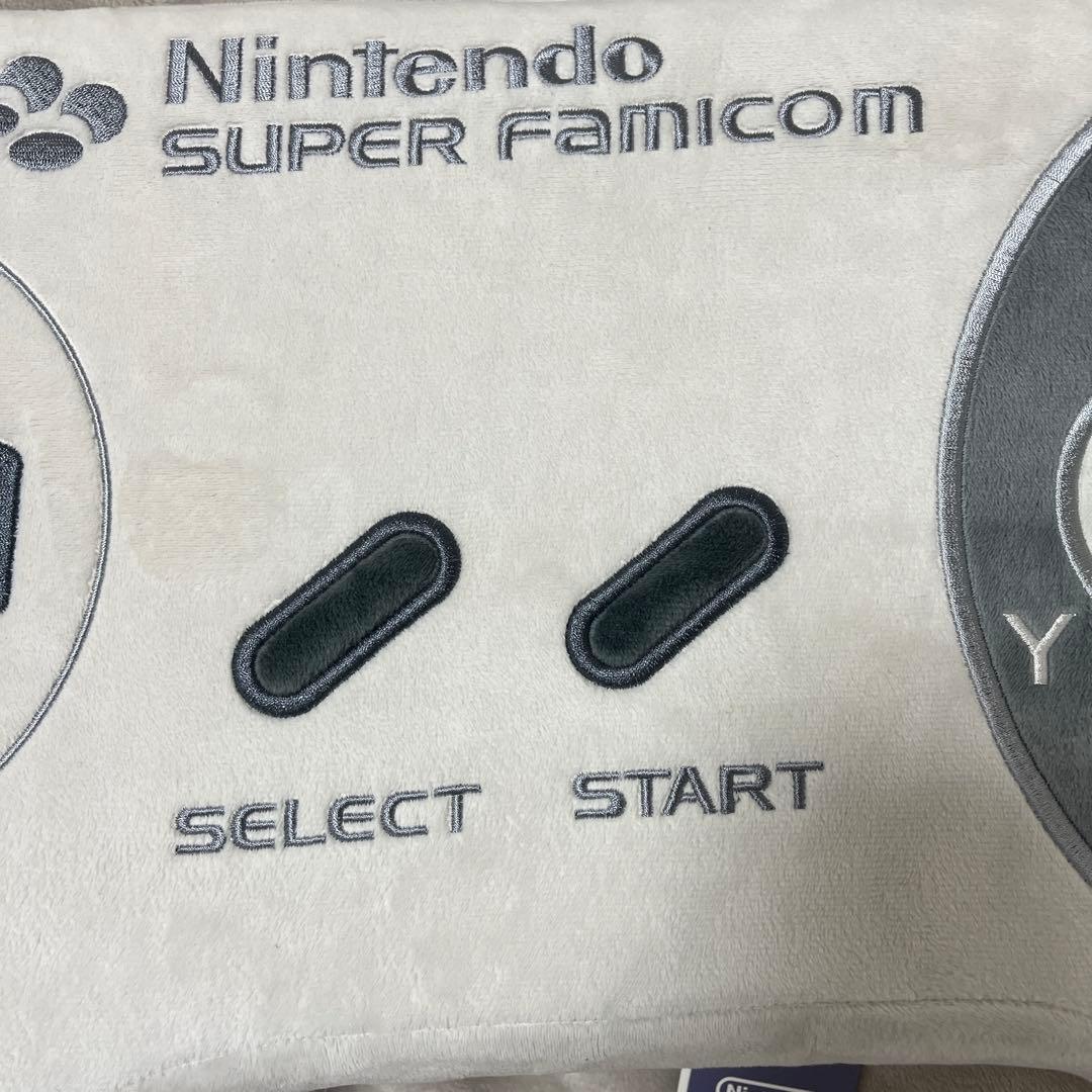 ニンテンドーミュージアム限定コントローラークッション　スーパーファミコン