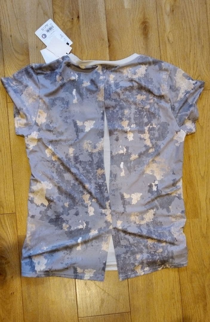 新品、未使用アドミラル Tシャツ Lサイズ