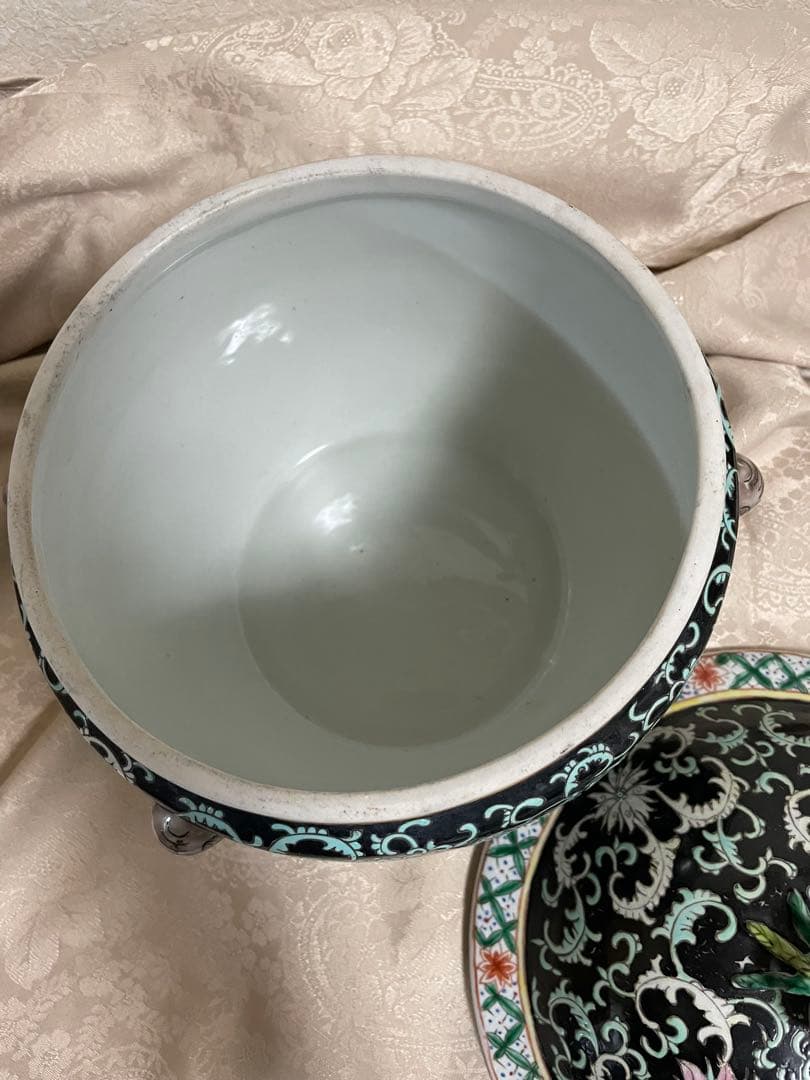 中国美術 蓋付壺 黒地粉彩 唐草花紋様 象耳 大 飾り壺 置物 景徳鎮 唐物