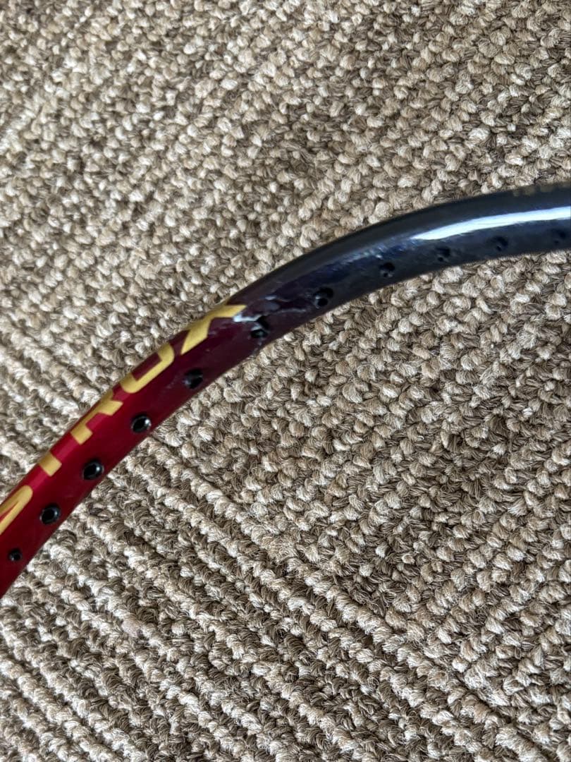 ヨネックス　ASTROX99プロ　バドミントンラケット4UG5 ジャンク品