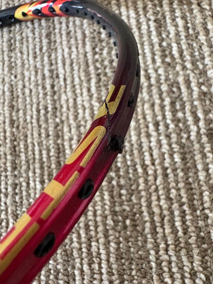 ヨネックス　ASTROX99プロ　バドミントンラケット4UG5 ジャンク品