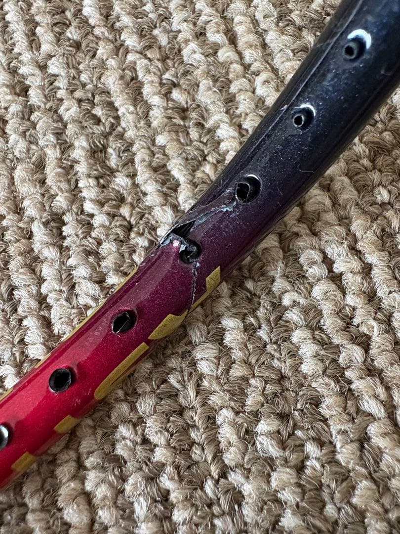ヨネックス　ASTROX99プロ　バドミントンラケット4UG5 ジャンク品