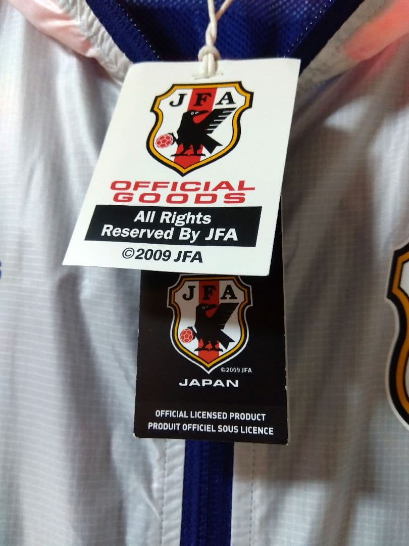 新品／サッカー日本代表２００９　　　　　　　　　　　アンセムジャケット／サイズＯ