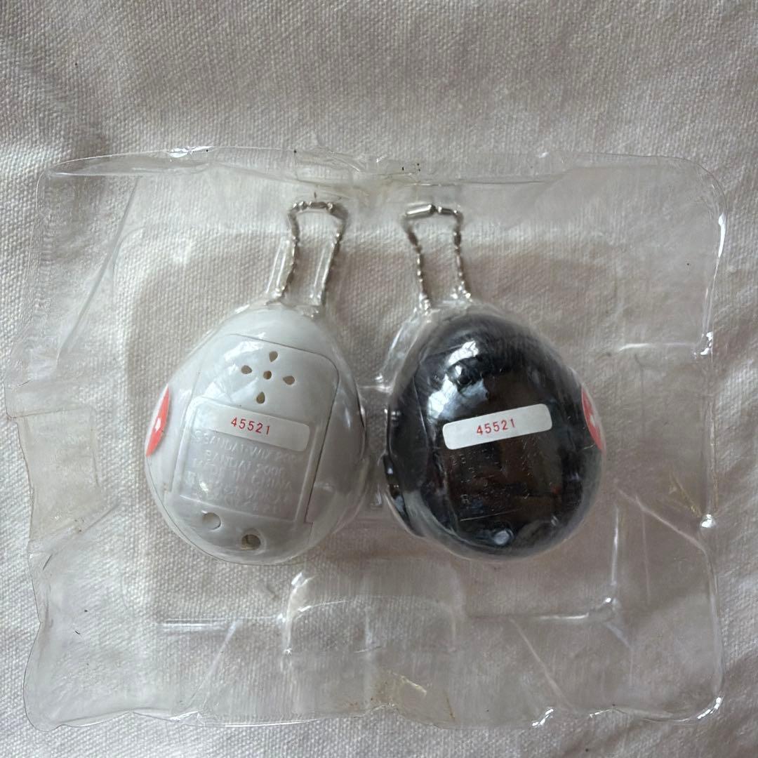 【新品未使用】レア 希少　恋するたまごっちゅ BLACK＆WHITE バンダイ