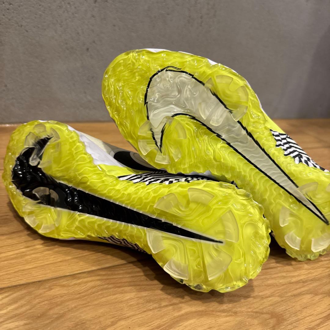 未使用★Nike ゴルフシューズ 女性用 ホワイト/イエロー24cm