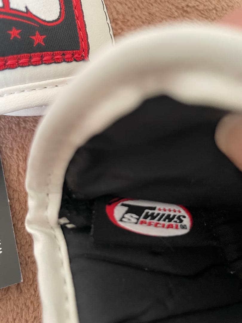 TWINSパンチンググローブ　白M 合成皮革