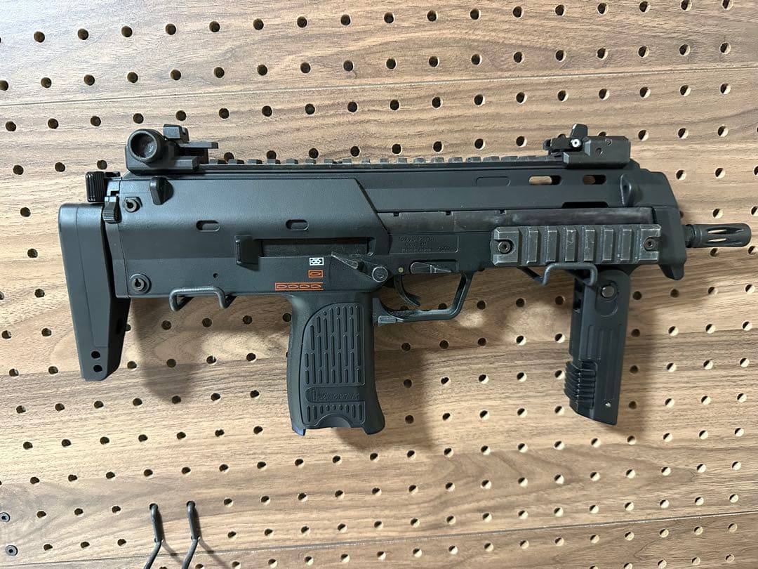 東京マルイ製　MP7A1 ガスガン