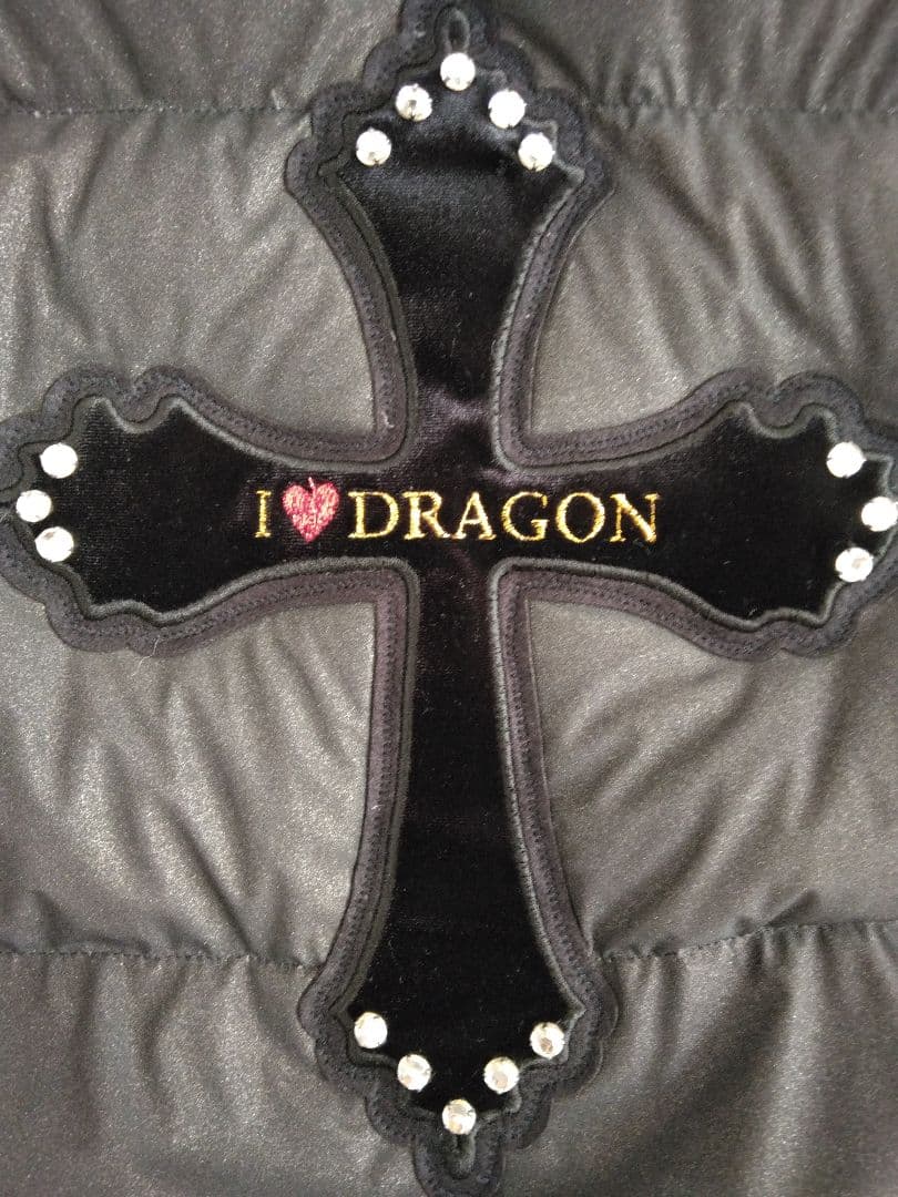 【新品】ダンスウィズドラゴン ラクーンファー付き 黒ダウンベスト サイズ４