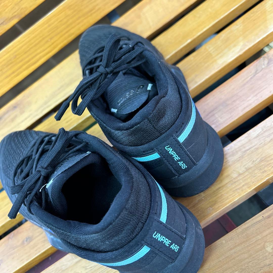 週末お値下げ♬ASICS UNPRE ARS ブラック/ブルー　27.5㎝