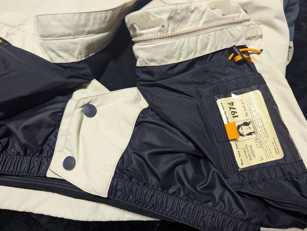【美品】BURTON　バートン　スキー　ボードウェア　ジャケット【即発送】