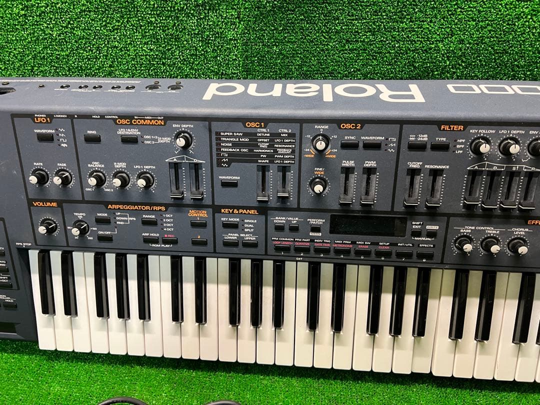 Roland JP-8000 アナログモデリングシンセサイザー 鍵盤楽器