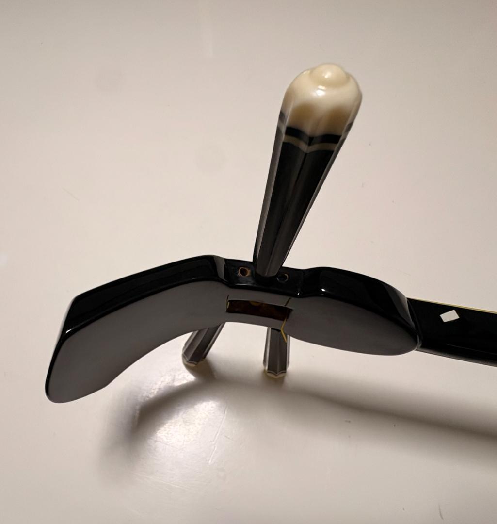 Ｙ【中古品】初心者向け！三線 《扱いやすい人工革製》ケース付き 沖縄 S