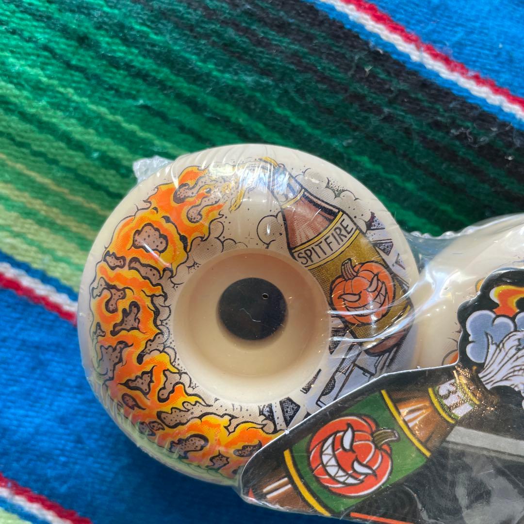 Spitfire フォーマル4クラシック56mm 99Aウィール 定価9,130