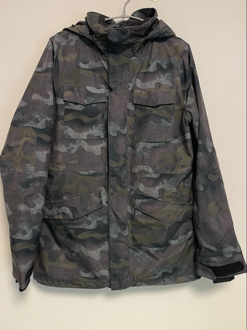 VOLCOM【ボルコム】GORE-TEXウエア　カモフラ