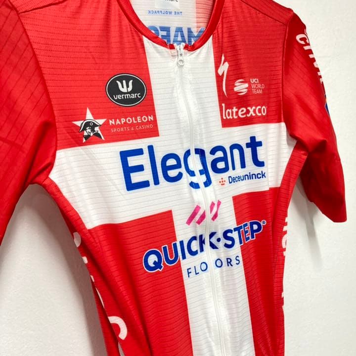 選手支給品 ドゥクーニンククイックステップ デンマークチャンプ ロードスーツ