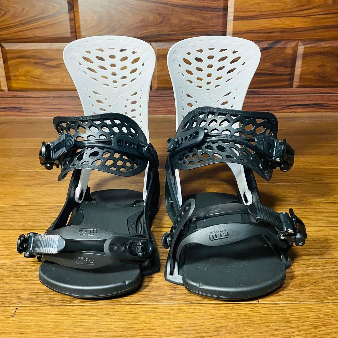 超美品 23-24 モデル FLUX PR スノーボードビンディング M 白／黒