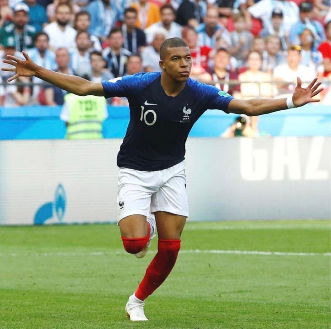 2018年ワールドカップフランス代表エムバペユニホーム