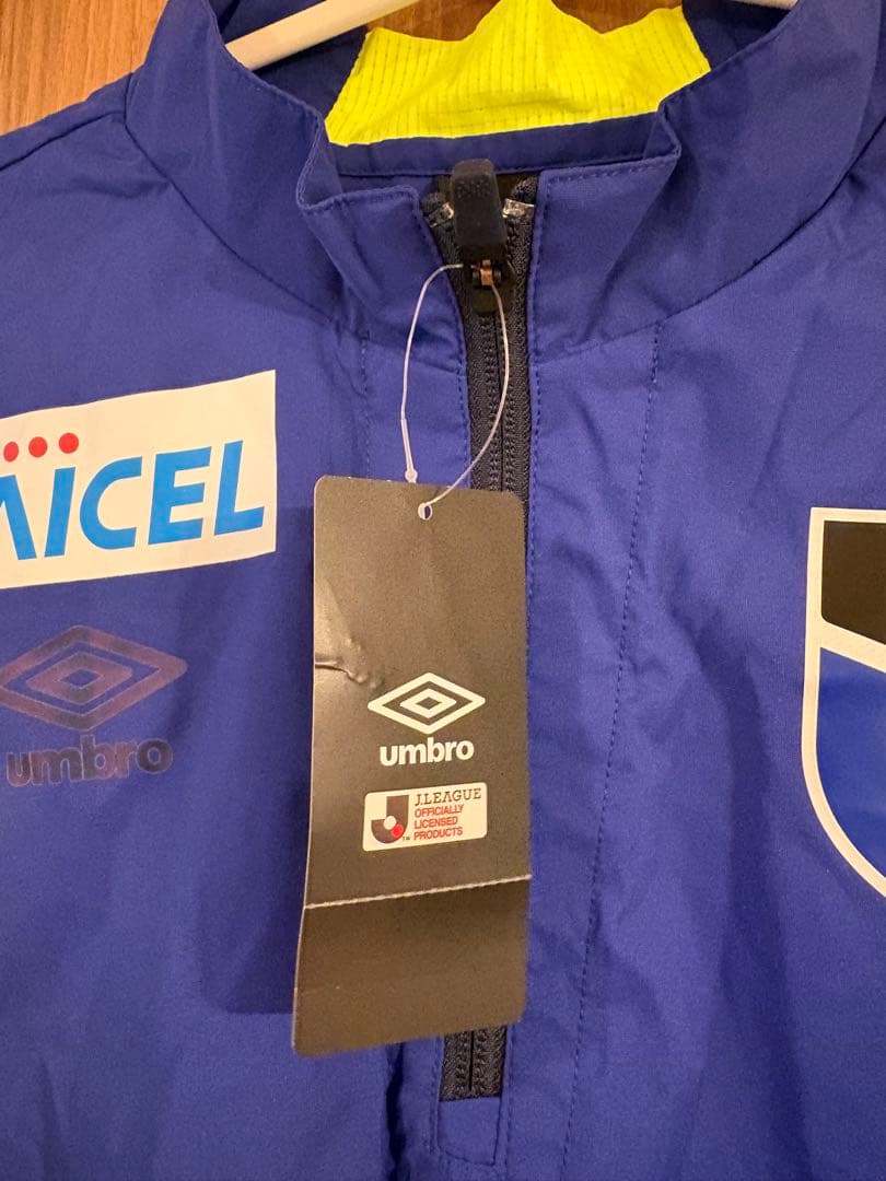 l*0様 ガンバ大阪 トレーニングウェア ライトクロストップ UMBRO M-L