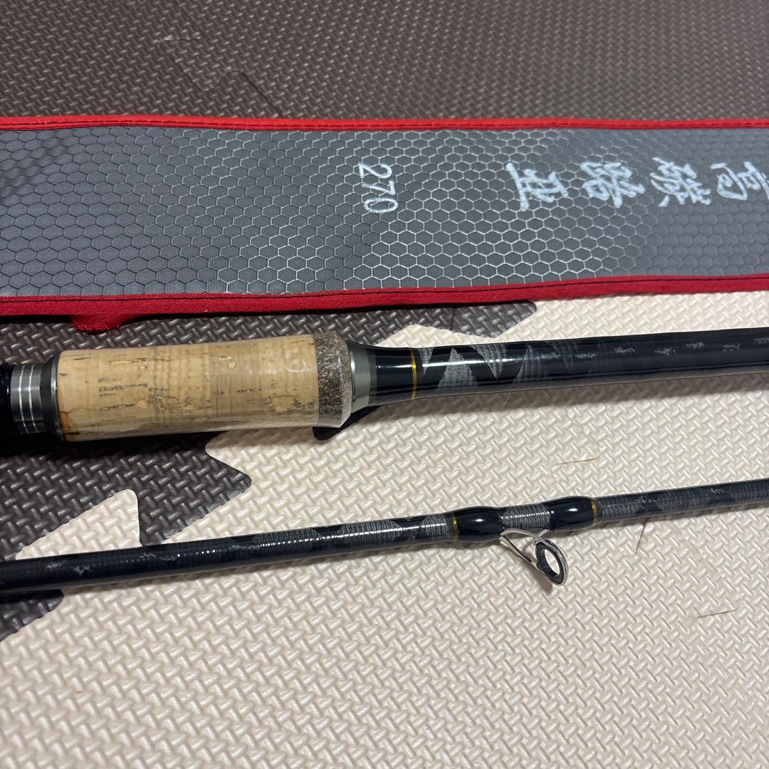 中華ロックフィッシュロッド９０２XXH シーバス　ジギング　雷魚等