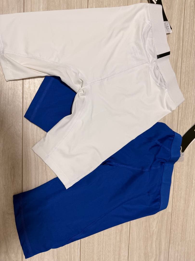【早い者勝ち】adidas ショートスパッツとタビオソックス4点セット