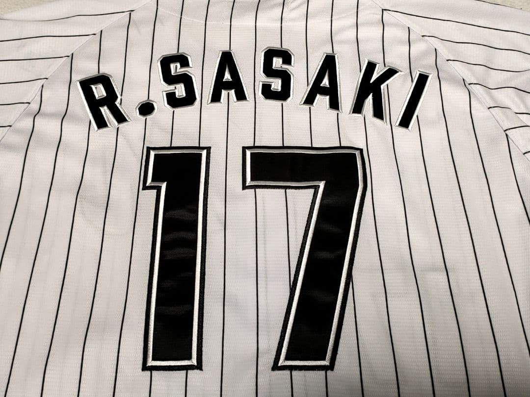 佐々木朗希☆千葉ロッテ時代ユニフォーム☆R.SASAKI 17☆ミズノ☆Mサイズ