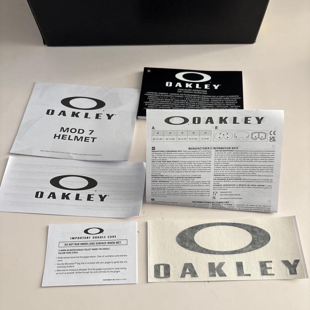 OAKLEY　MOD7　オークリー　スノーボード ヘルメット　スキー