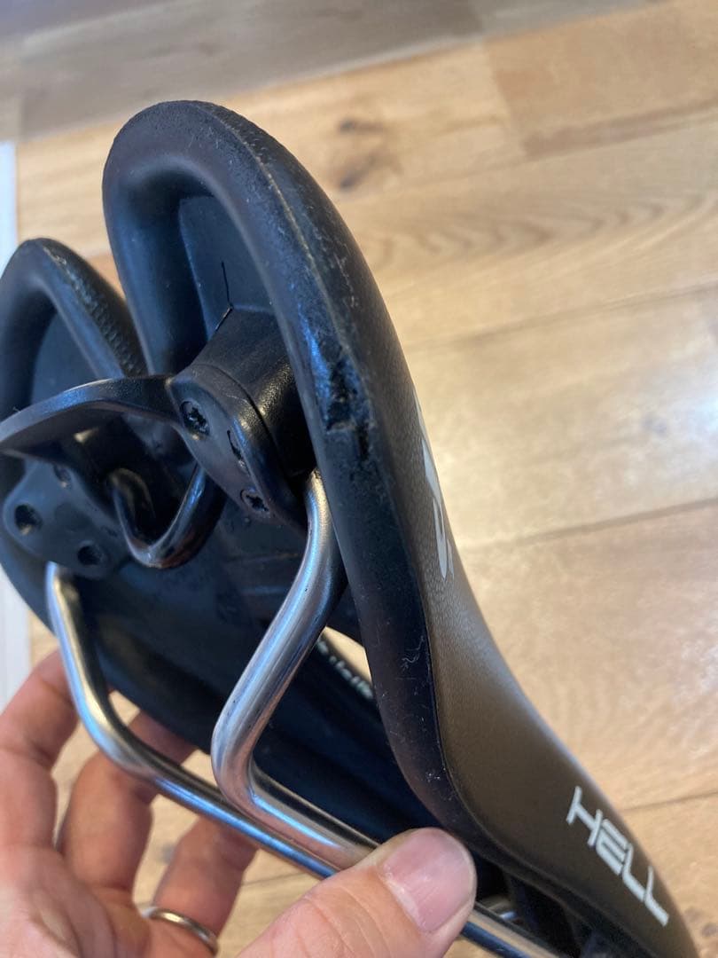 Selle SMP HELL サドル ブラック