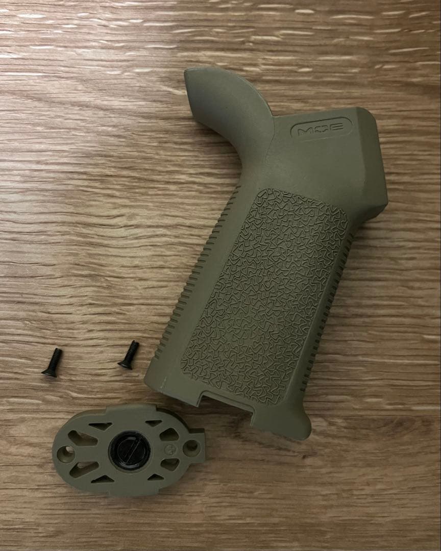 美品 MAGPUL PTS MOE グリップ (FDE色 電動ガン M4 用)